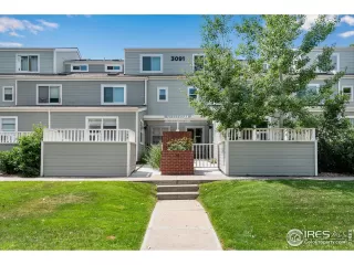 Photo #3: 1014771 Listing