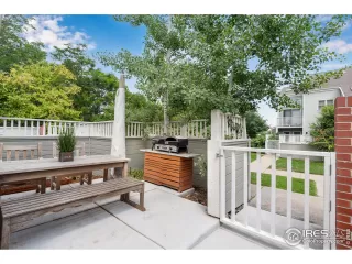 Photo #5: 1014771 Listing