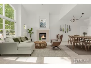 Photo #1: 1014785 Listing