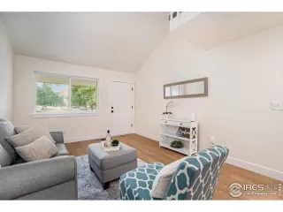 Photo #6: 1014860 Listing