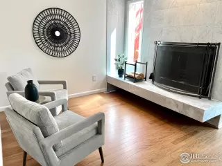 Photo #4: 1014894 Listing