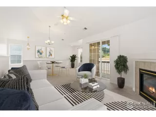 Photo #6: 1014924 Listing