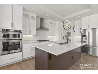 Photo #2: 1014937 Listing