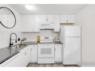 Photo #4: 1014994 Listing