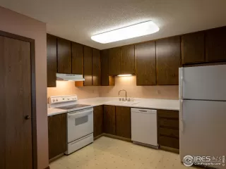 Photo #6: 1014999 Listing