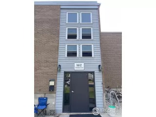 Photo #3: 1015000 Listing
