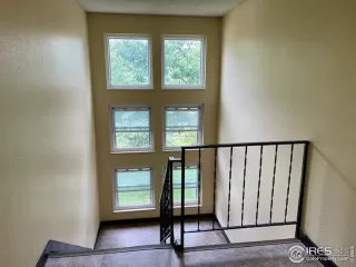 Photo #5: 1015000 Listing