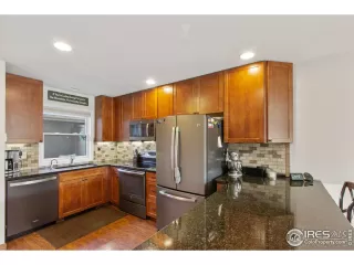 Photo #4: 1015031 Listing