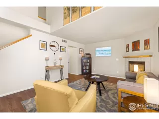 Photo #3: 1015169 Listing