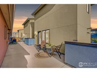 Photo #6: 1015188 Listing