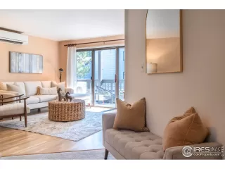 Photo #3: 1015207 Listing