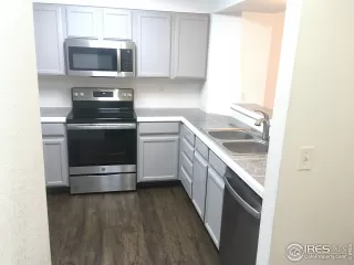 Photo #4: 1015312 Listing 