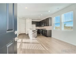 Photo #2: 1015318 Listing