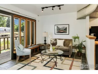 Photo #4: 1015356 Listing 