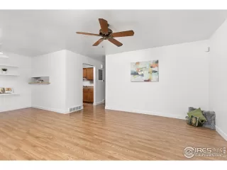 Photo #6: 1015395 Listing