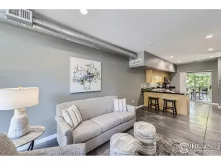 Photo #5: 1015487 Listing 