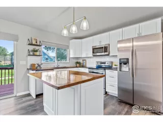 Photo #3: 1015577 Listing