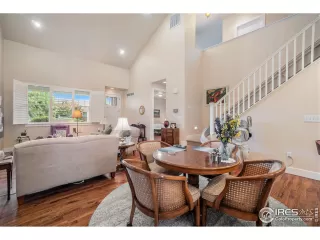 Photo #5: 1015613 Listing