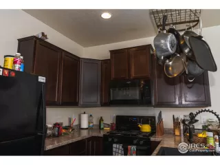 Photo #4: 1015653 Listing