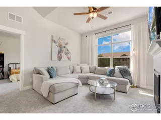 Photo #6: 1015742 Listing