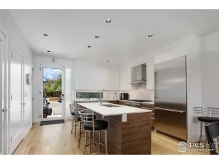 Photo #4: 1015833 Listing 