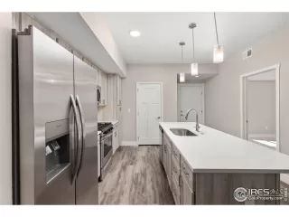 Photo #2: 1015885 Listing