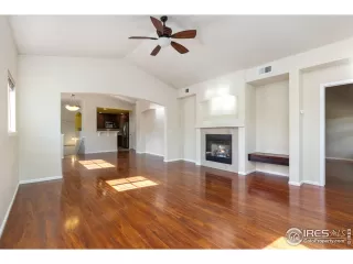 Photo #5: 1015891 Listing