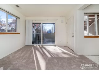 Photo #5: 1015998 Listing