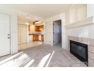 Photo #6: 1015998 Listing