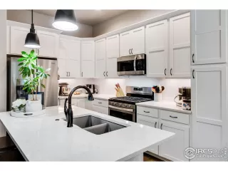 Photo #2: 1016170 Listing