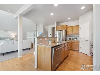 Photo #4: 1016217 Listing