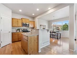 Photo #5: 1016217 Listing