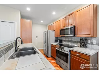 Photo #6: 1016364 Listing