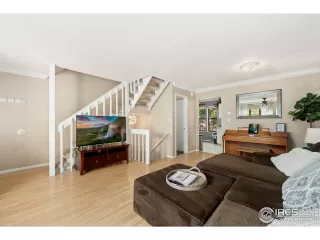 Photo #2: 1016382 Listing