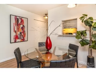 Photo #4: 1016396 Listing