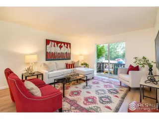 Photo #5: 1016396 Listing