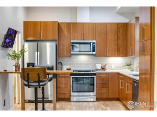 Photo #4: 1016577 Listing