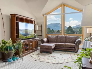 Photo #4: 1016599 Listing