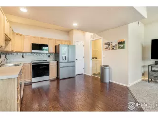 Photo #6: 1016638 Listing