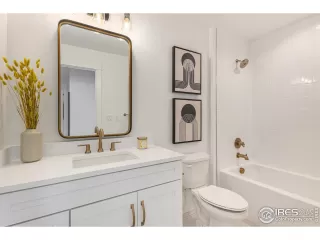 Photo #4: 1016659 Listing