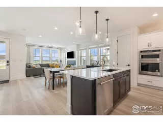 Photo #5: 1016659 Listing