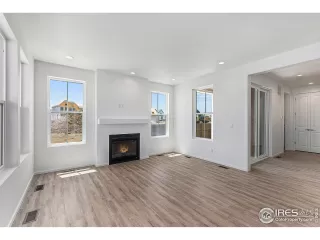 Photo #6: 1016668 Listing