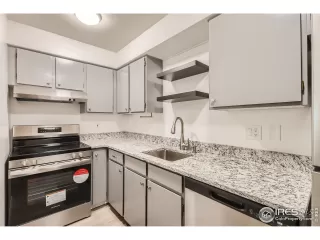 Photo #4: 1016674 Listing