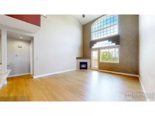 Photo #4: 1016719 Listing