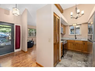 Photo #2: 1016859 Listing