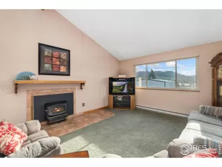 Photo #6: 1016859 Listing