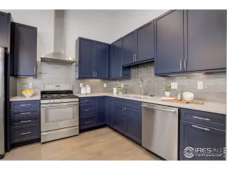 Photo #4: 1016936 Listing