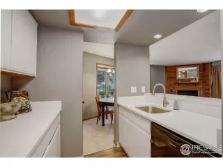 Photo #5: 1016982 Listing