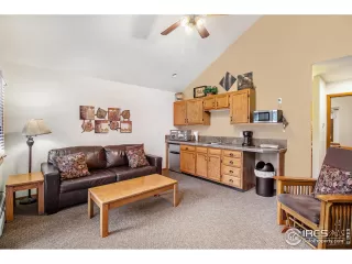 Photo #6: 1017152 Listing