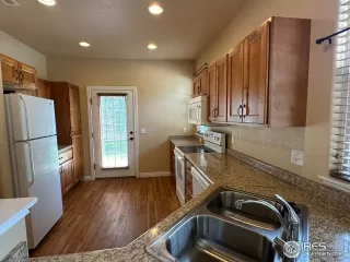 Photo #2: 1017155 Listing